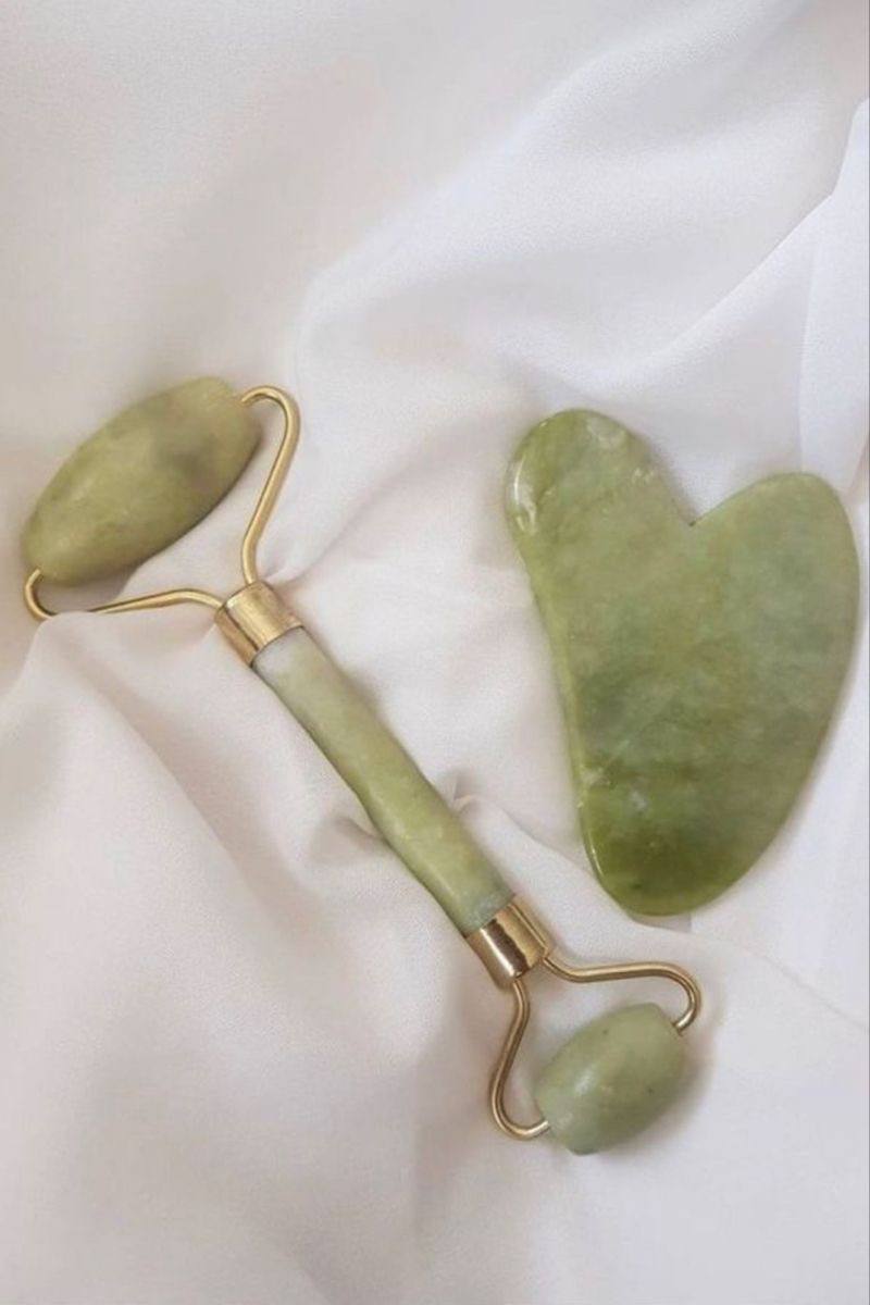 Facial Jade Roller & Gua Sha Gift Set – Premium Natural Skincare Tools for Face Sculpting, Lymphatic Drainage & Anti-Aging